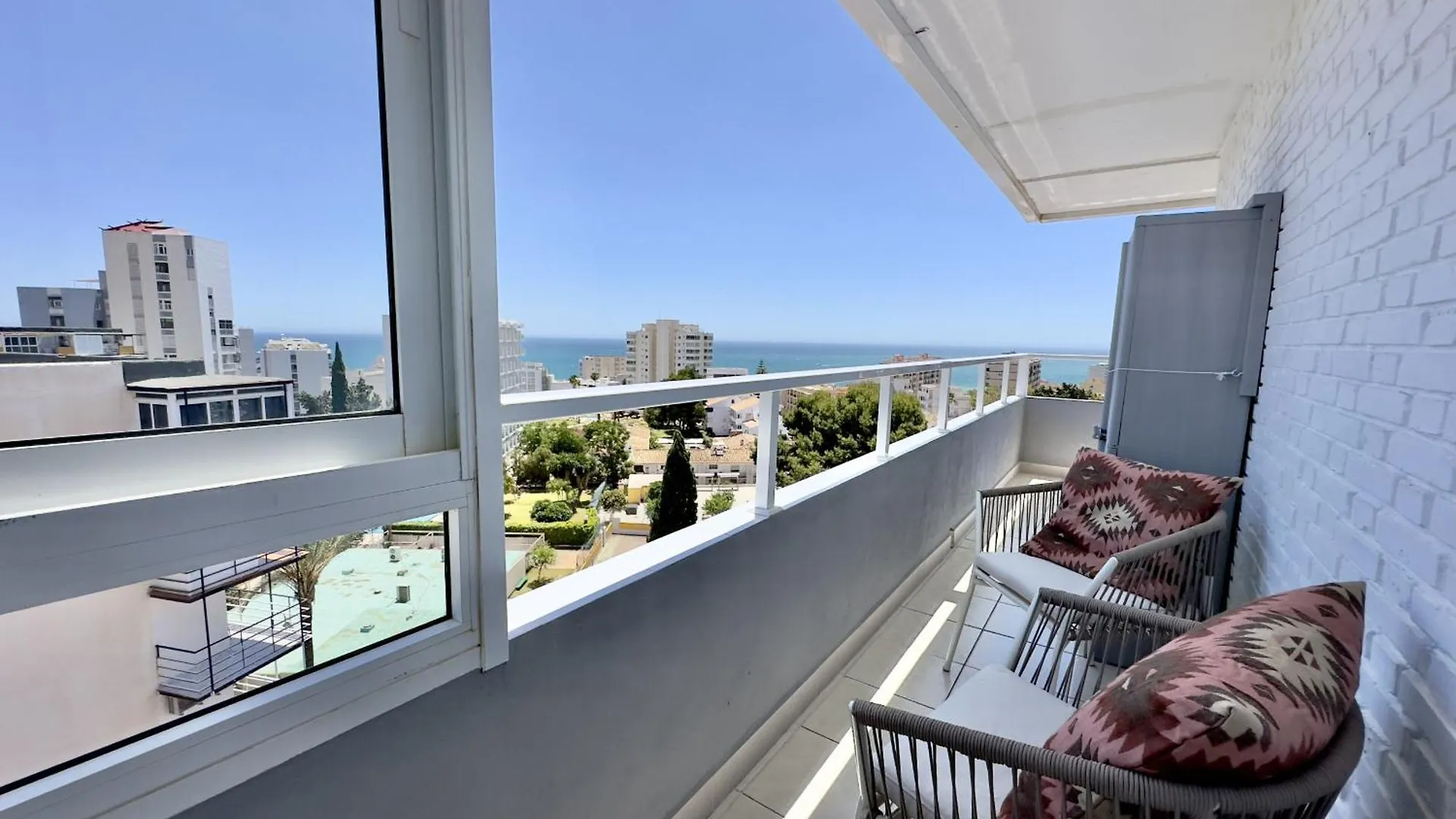 Central Apartment With Stunning Sea Views, Terrace Benalmadena