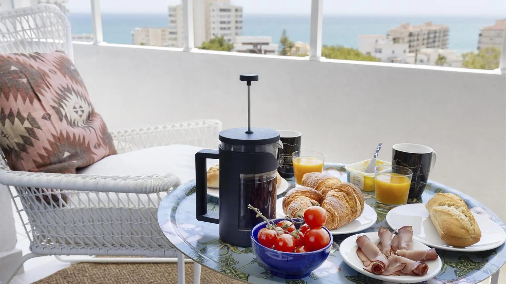 Central Apartment With Stunning Sea Views, Terrace Benalmadena