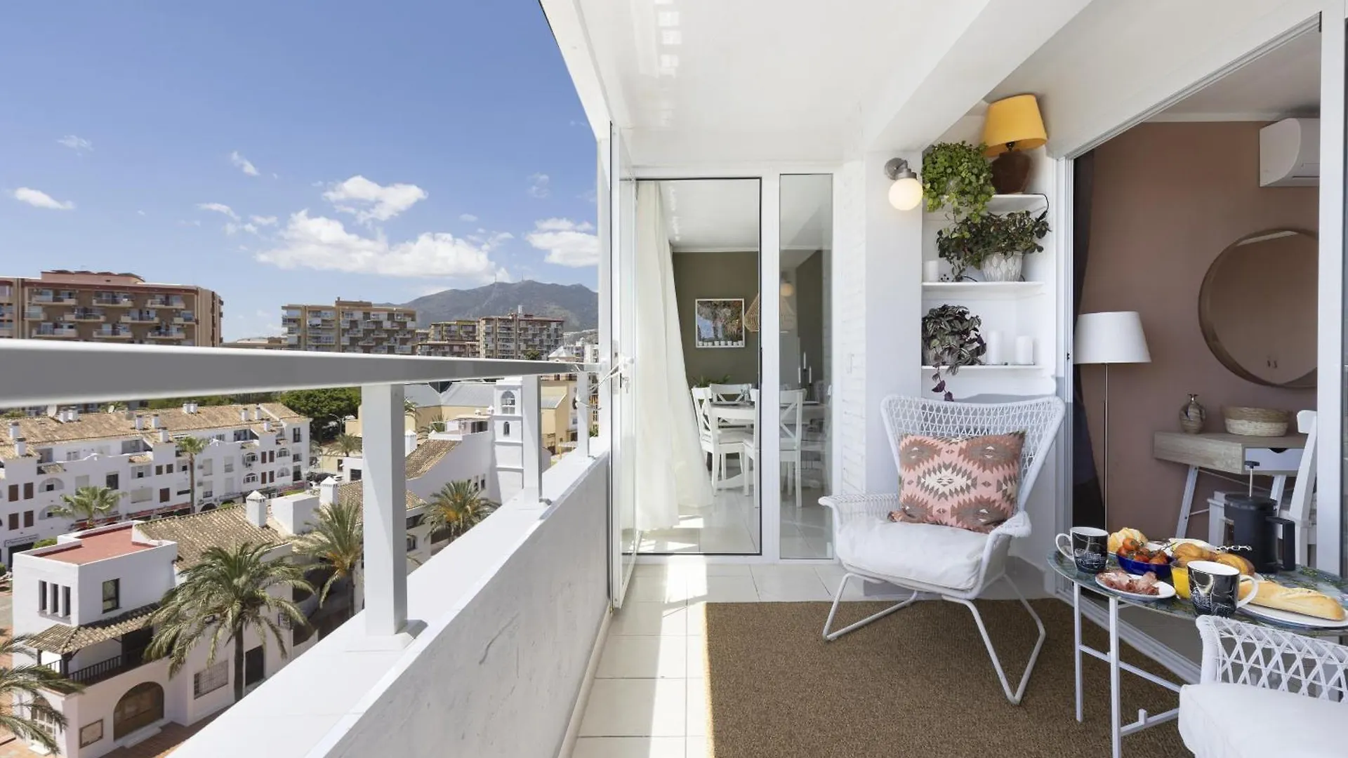 Central Apartment With Stunning Sea Views, Terrace Benalmadena 0*,