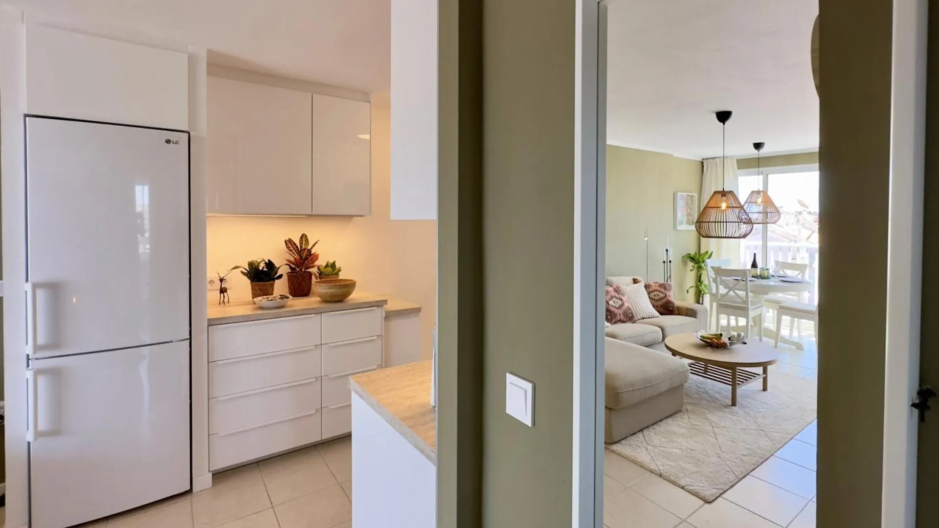 Central Apartment With Stunning Sea Views, Terrace Benalmadena 0*,  Spain